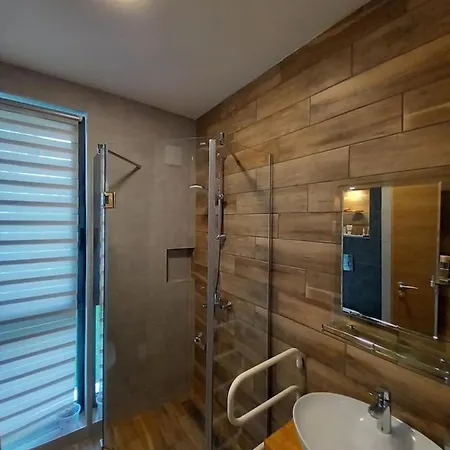 Sveti Konstantin I Helena Premium Studio *